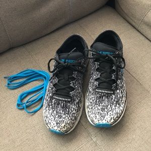 UNDER ARMOUR sneakers - Men’s 9.5